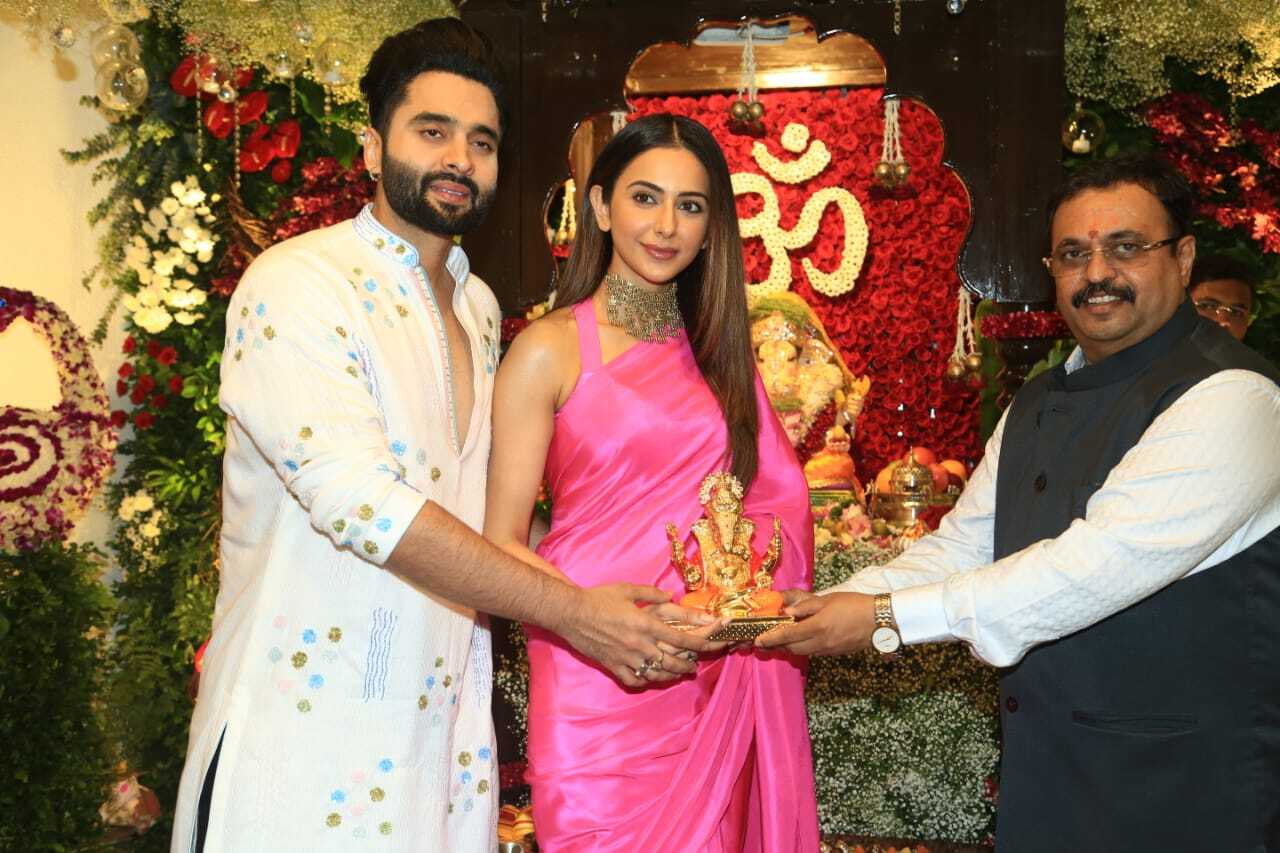 Rakul Preet Singh and Jackky Bhagnani looked lovely in ethnic outfits